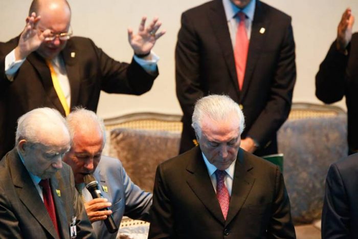 “Não foram poucas as vezes em que eu abri a bíblia para encontrar um caminho em dias difíceis na Presidência”, afirmou Temer. Pávulo-blog-31/05/2018