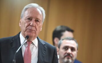 Lewandowski entrega carta de demissão a Lula e deixa Ministério da Justiça nesta quinta