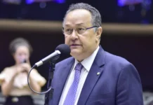 Cidades contratam empresa ligada à família de Silas Câmara após receberem emendas parlamentares